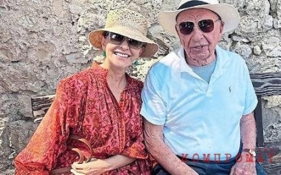 The 93-year-old media mogul and his future fifth wife, 67-year-old Elena Zhukova, were brought together by his ex-third wife, who cheated on him with Tony Blair